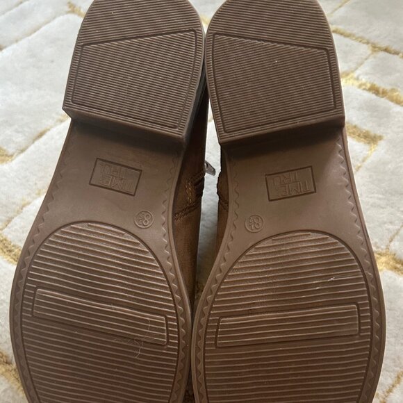 Time and Tru Women's Beige/Tan Faux Suede Ankle Boots Side Zip Size 8.5 - Picture 6 of 7